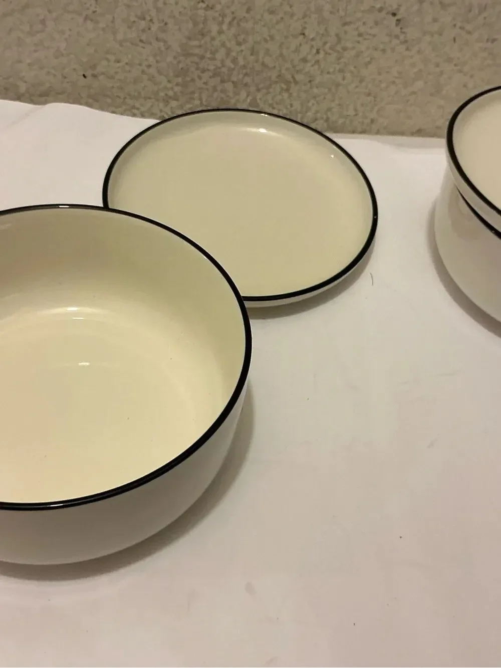Malacasa Porcelain Cream Ceramic Dinnerware Set with Black Rim -G1